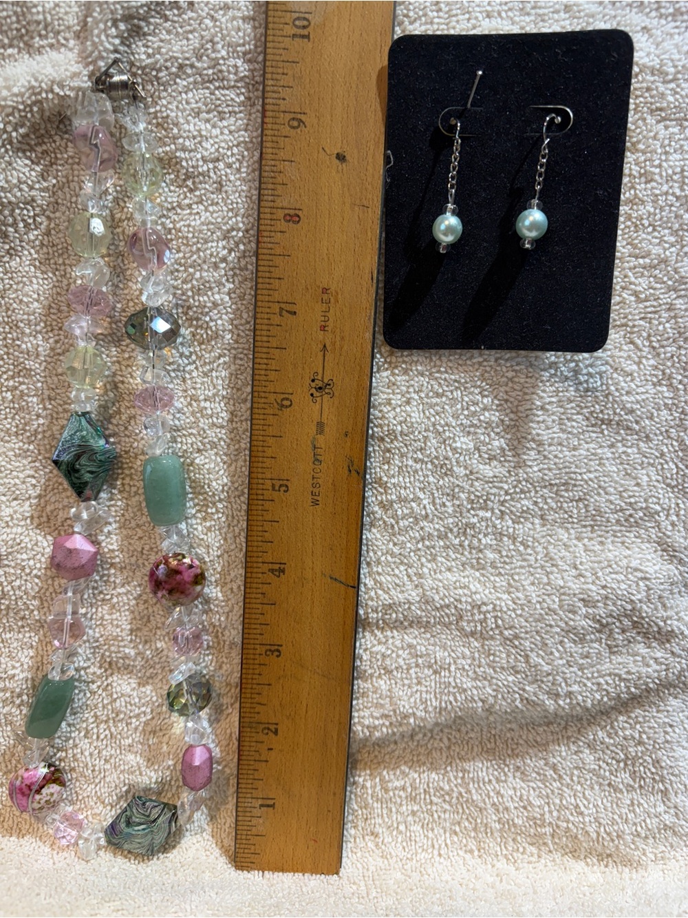 Clear & Swirly Color Pink, Green, Clear Beaded Necklace & Earrings Set.  NWOT.